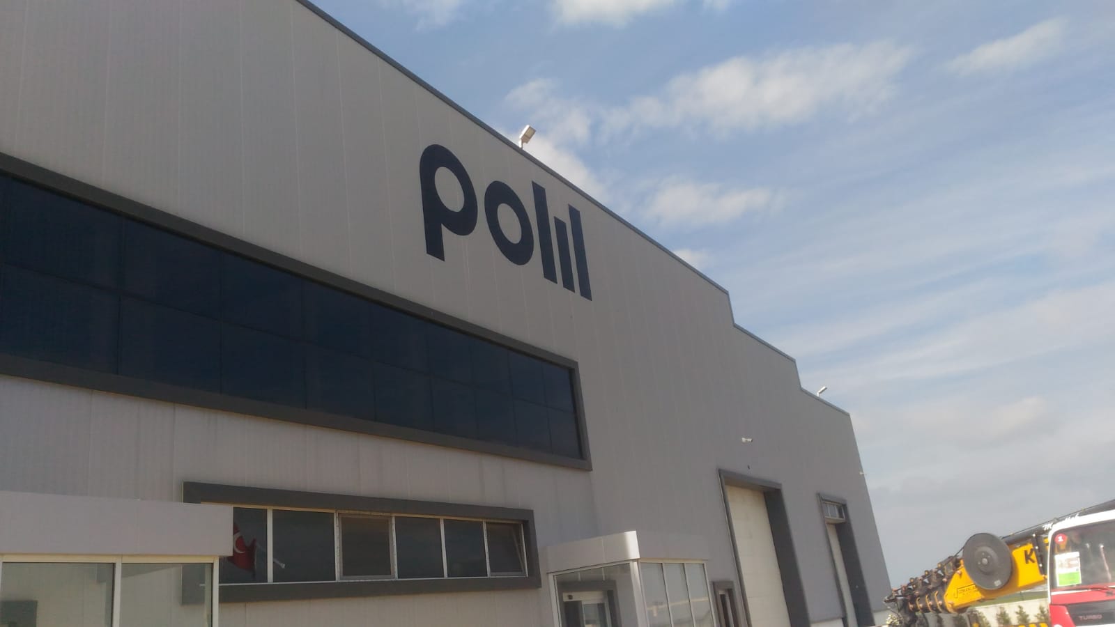 Polilux Cephe Duvar Yazısı