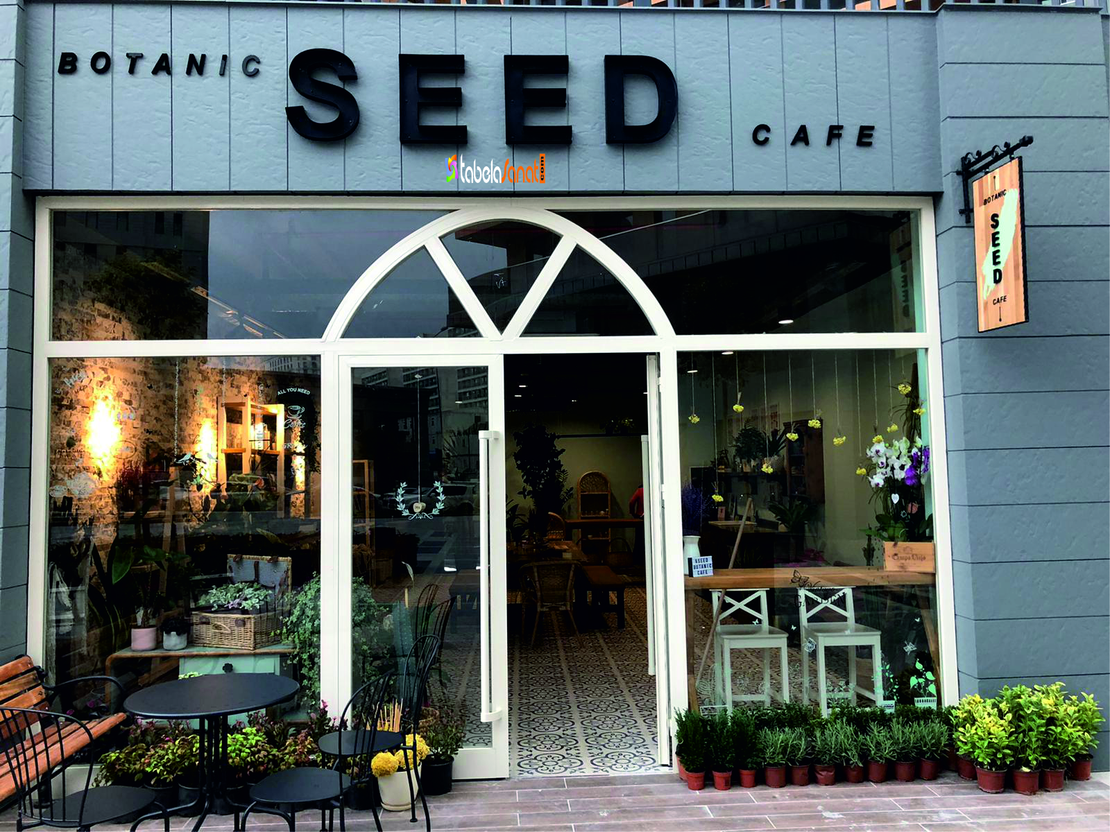 Seed Cafe Işıksız Kutu Harf Tabela