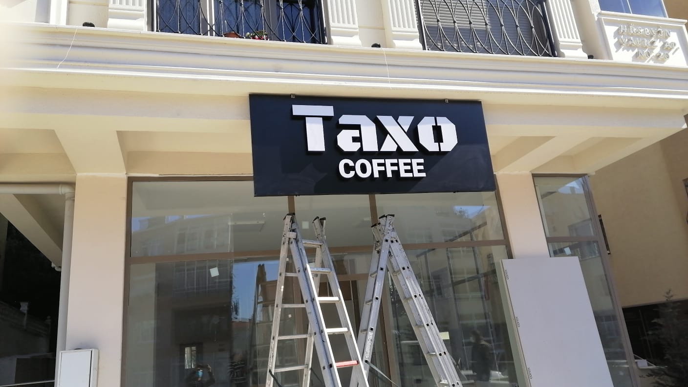 Taxo Cafe Tabelası