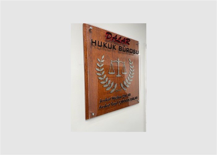 Ahşap Zemin Pleksi Harf Kapı Tabela