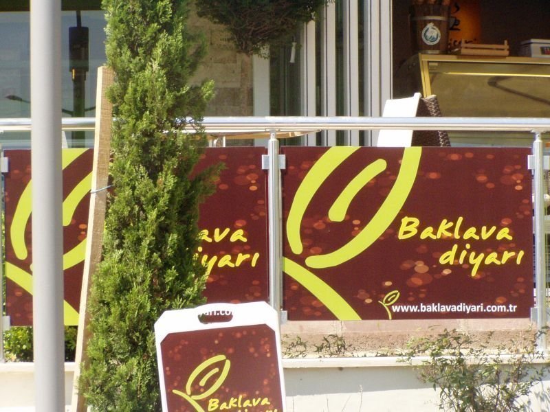 cam giydirme kaplama tabela