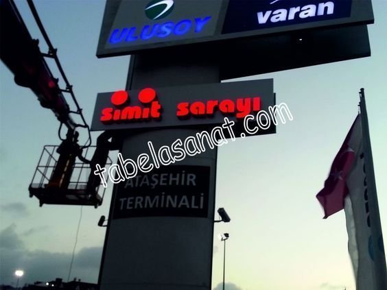 dekupe totem ışıklı tabela