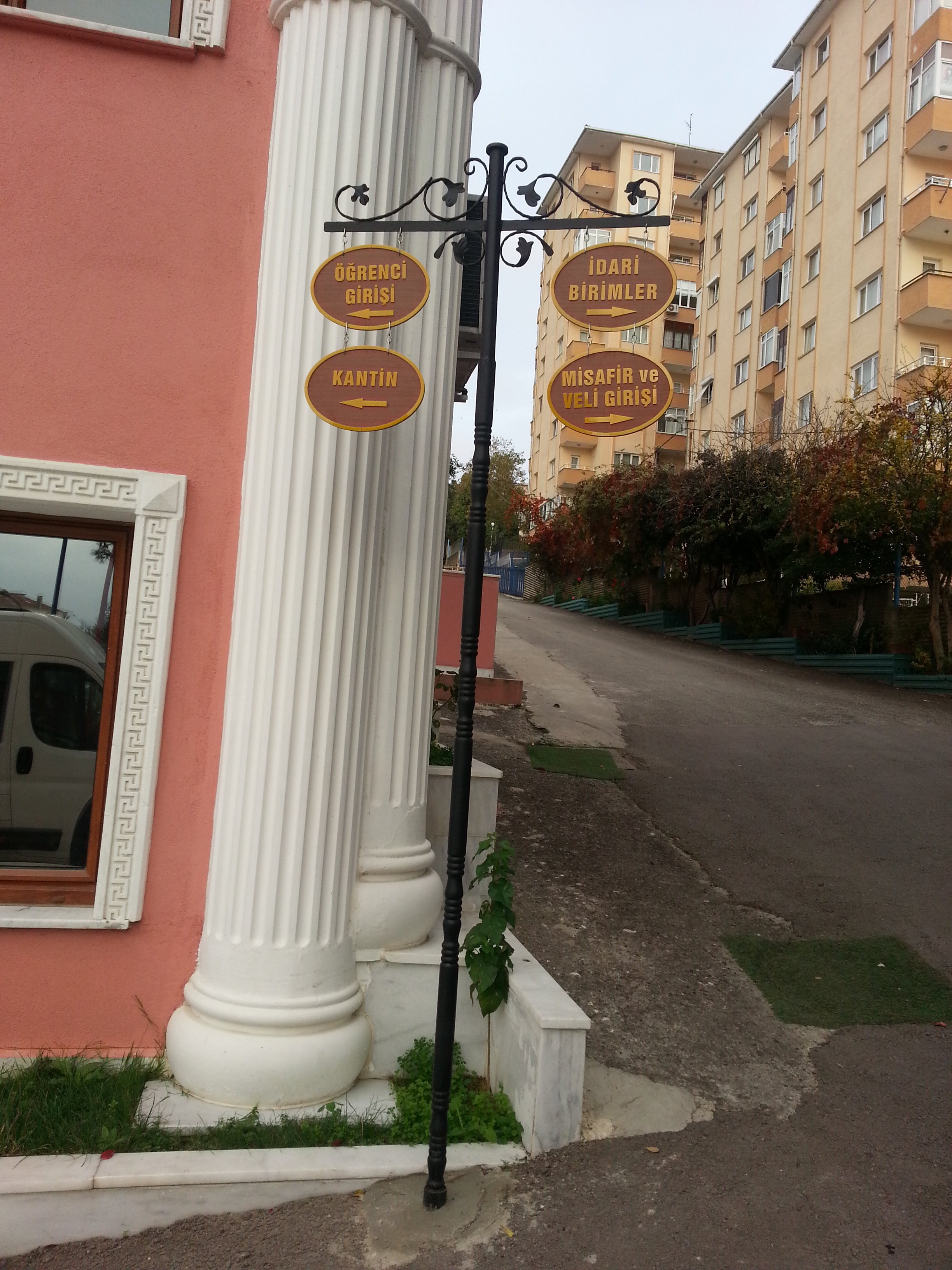 Ferforje Askı Ayaklı Sokak Yol Tabelası