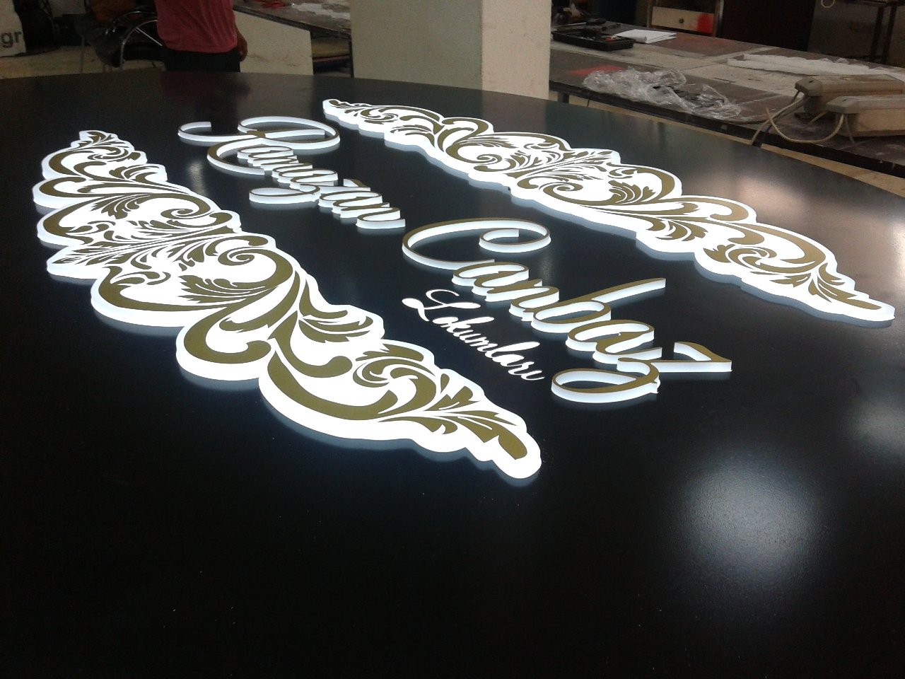 kabartma  ışıklı tabela imalatı görsel fiyatları