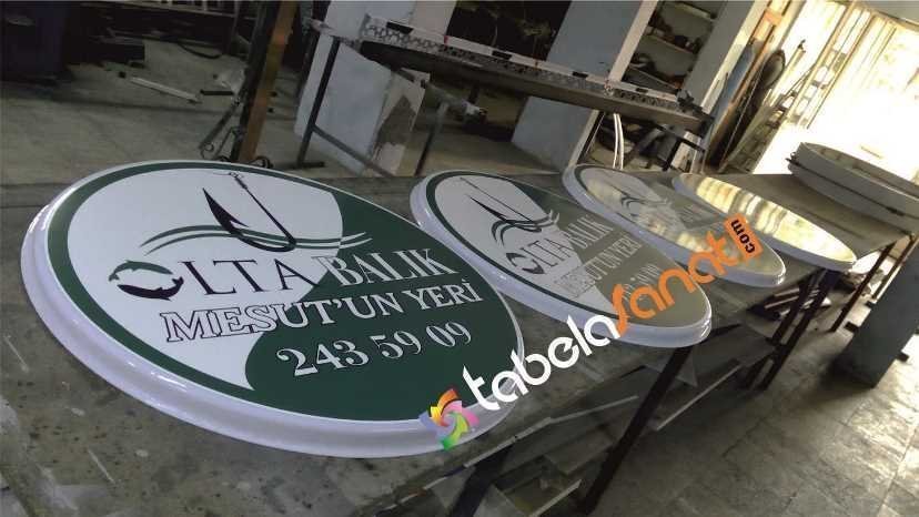 ışıklı balıkçı tabelası