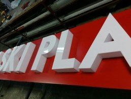 kompozit pleksi ışıklı kutu harf tabela