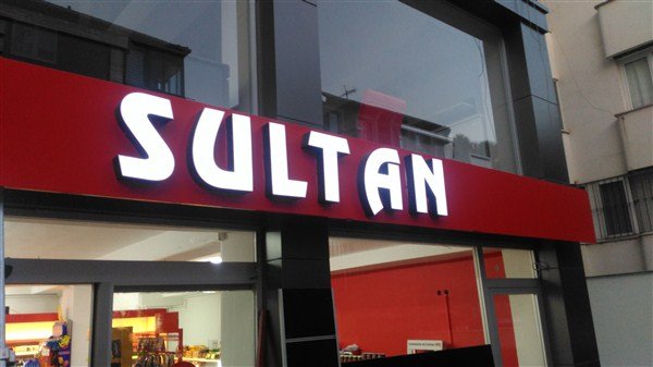 market pleksi led ışıklı kutu harf tabela