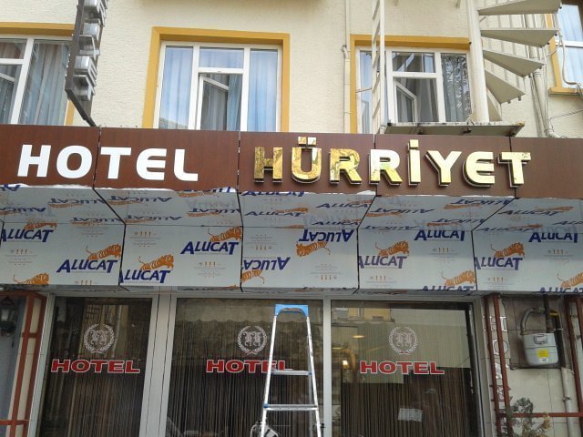 otel krom kutu harf ışıklı tabela tabelası