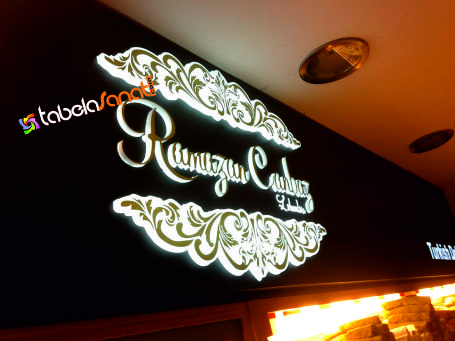 pleksi dekupe oymalı led ışıklı tabela