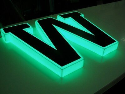 pleksi kutu harf ışıklı tabela görselleri