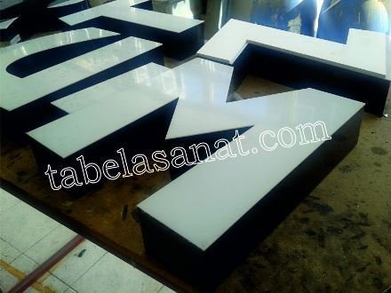 pleksi kutu harf led ışıklı tabela imalat görselleri