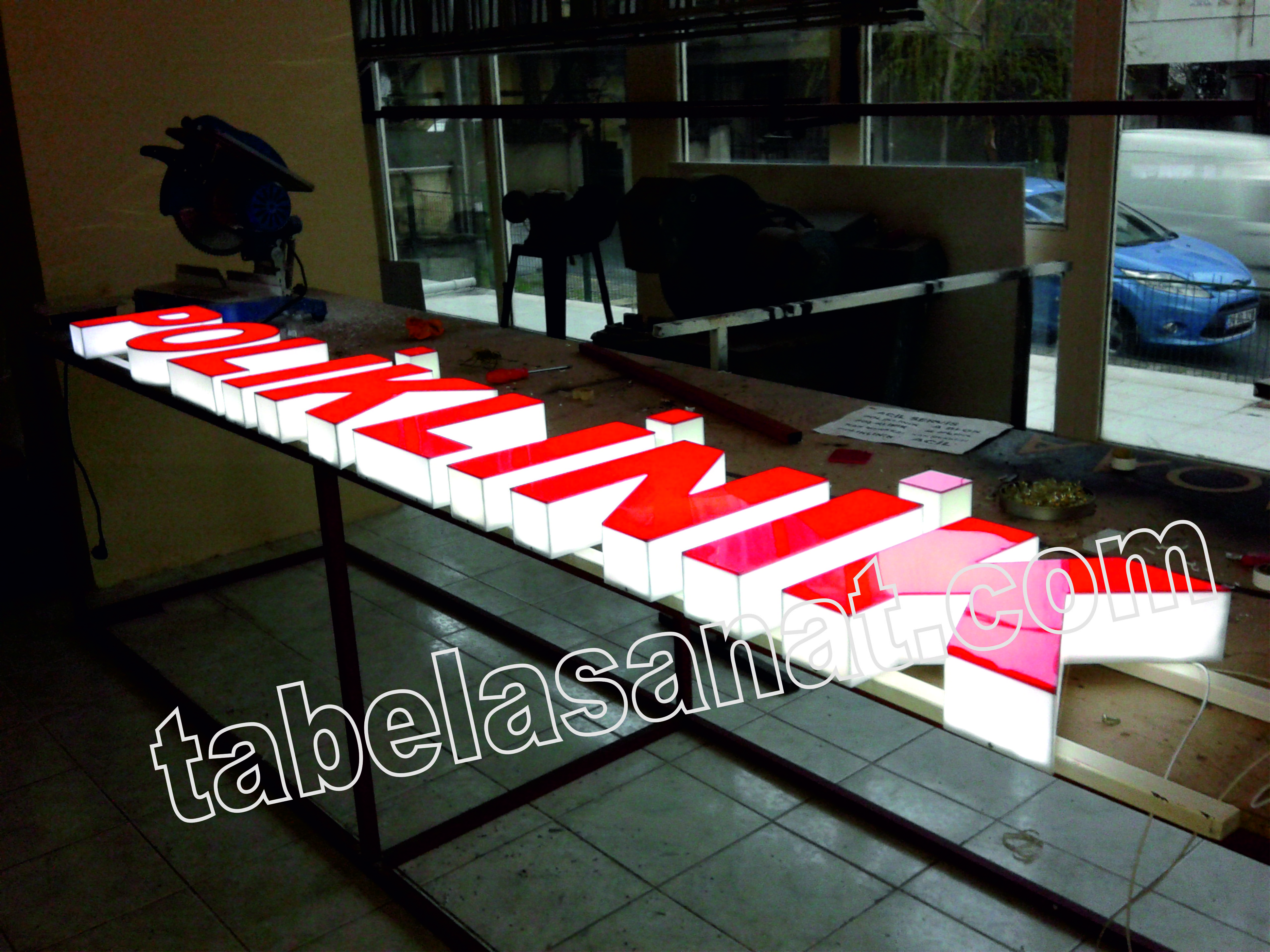 poliklinik led  ışıklı pleksi tabelası