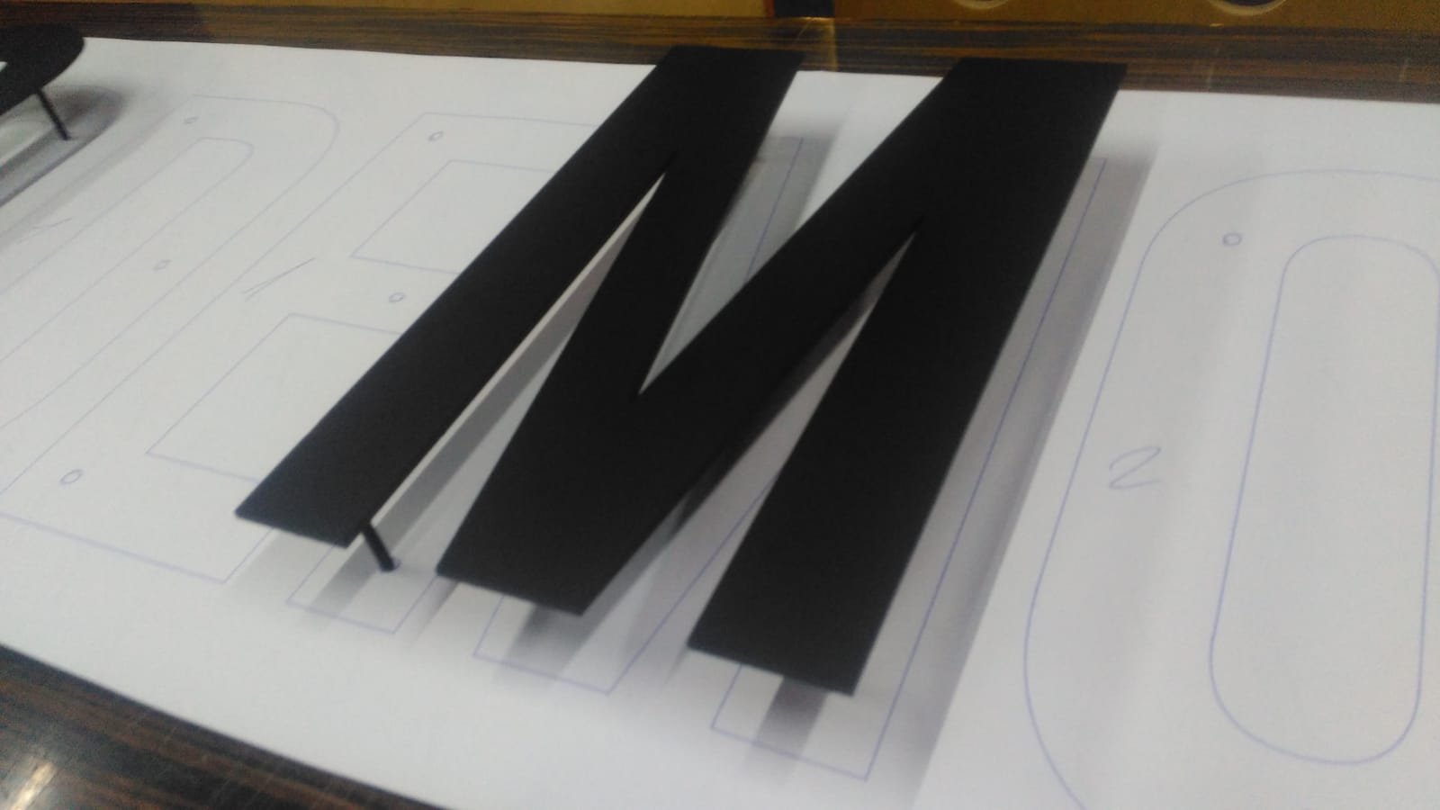 siyah dekupe sac harf tabela imalat